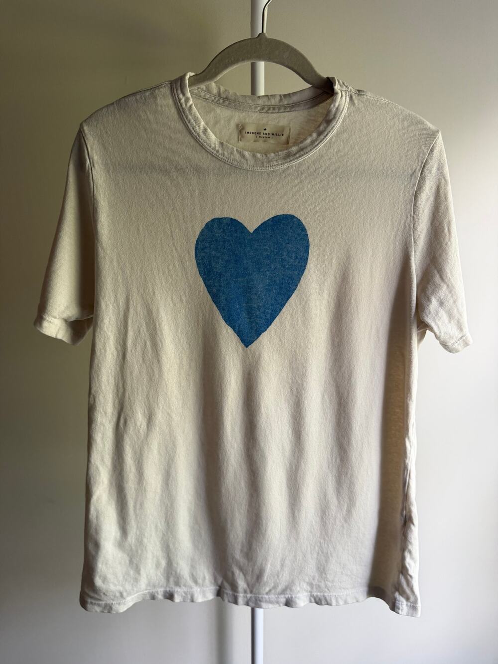 Imogene + Willie Cream Blue Heart Graphic T-Shirt Men's M